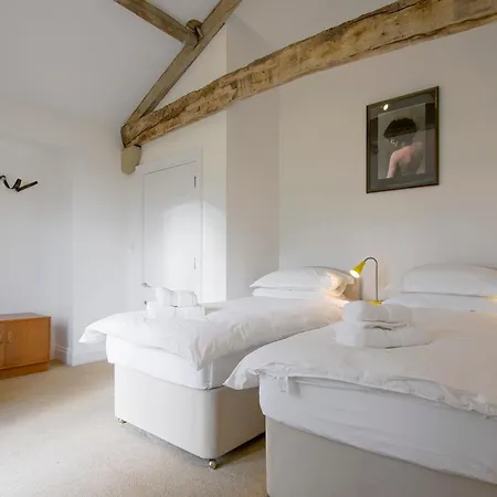 Willowmere By Birch Broughton (North Yorkshire)