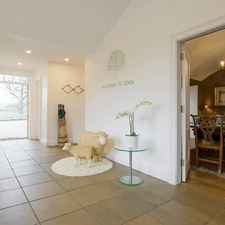 Willowmere By Birch * Broughton (North Yorkshire)