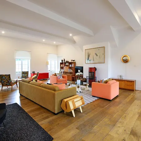 Willowmere By Birch 度假居